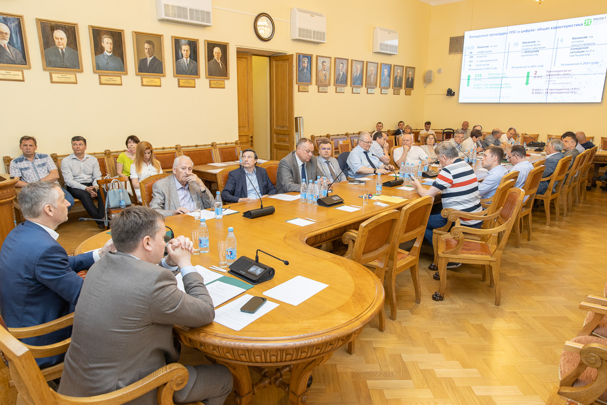 Ученый совет проголосовал за присвоение председателю ПАО «Газпром» Алексею Миллеру звания «Почетный доктор СПбПУ»